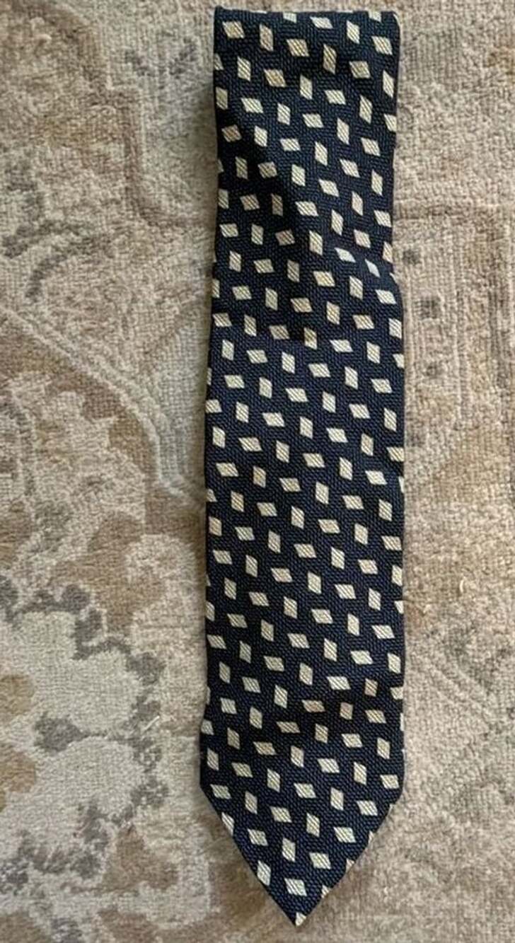 Giorgio Armani Classic Silk Neck Tie Black and Cream Geometric Pattern